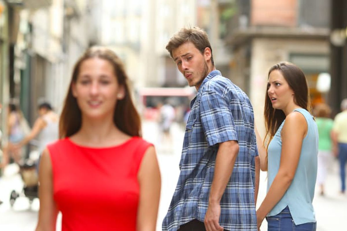 Distracted Boyfriend meme about Chomps